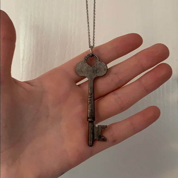 Various necklaces - Picture 4 of 6